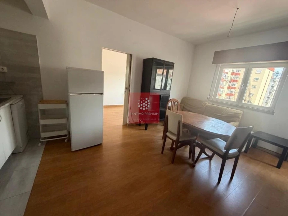 Apartamento T2 para Venda em Alfragide Foto 2