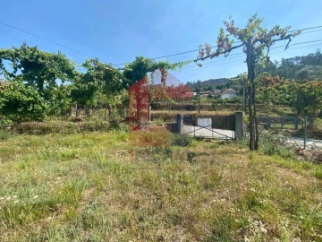 Terreno para Venda em Sande, Vilarinho, Barros e Gomide