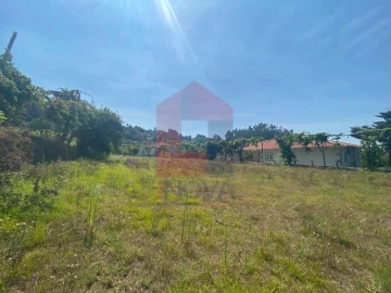 Terreno para Venda em Sande, Vilarinho, Barros e Gomide