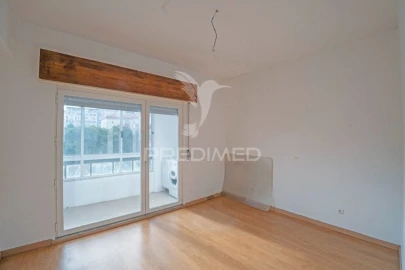 Apartamento T1 para Venda em Alfragide