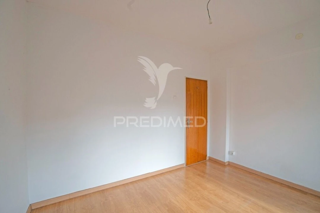 Apartamento T1 para Venda em Alfragide Foto 10