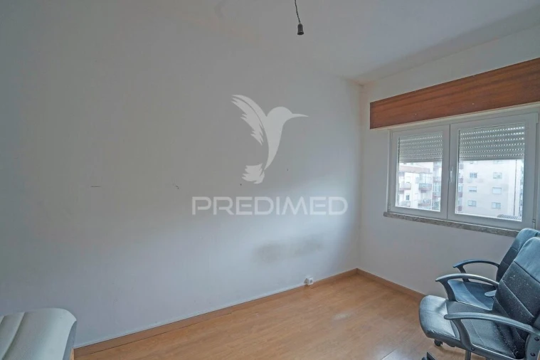 Apartamento T1 para Venda em Alfragide Foto 11