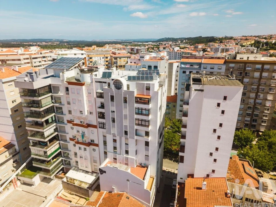 Apartamento T3 para Venda em Nossa Senhora do Pópulo, Coto e São Gregório Foto 1