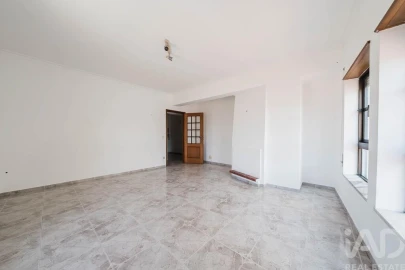 Apartamento T3 para Venda em Nossa Senhora do Pópulo, Coto e São Gregório