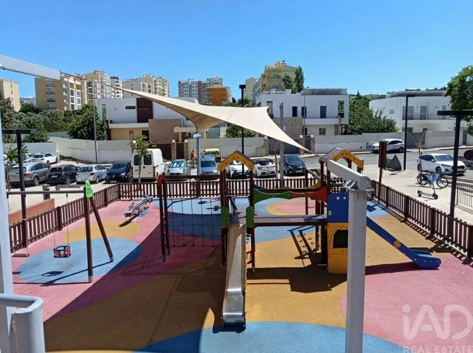 Apartamento T2 para Venda em Portimão Foto 26