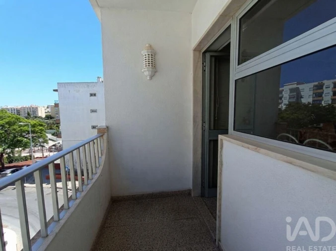 Apartamento T2 para Venda em Portimão Foto 3