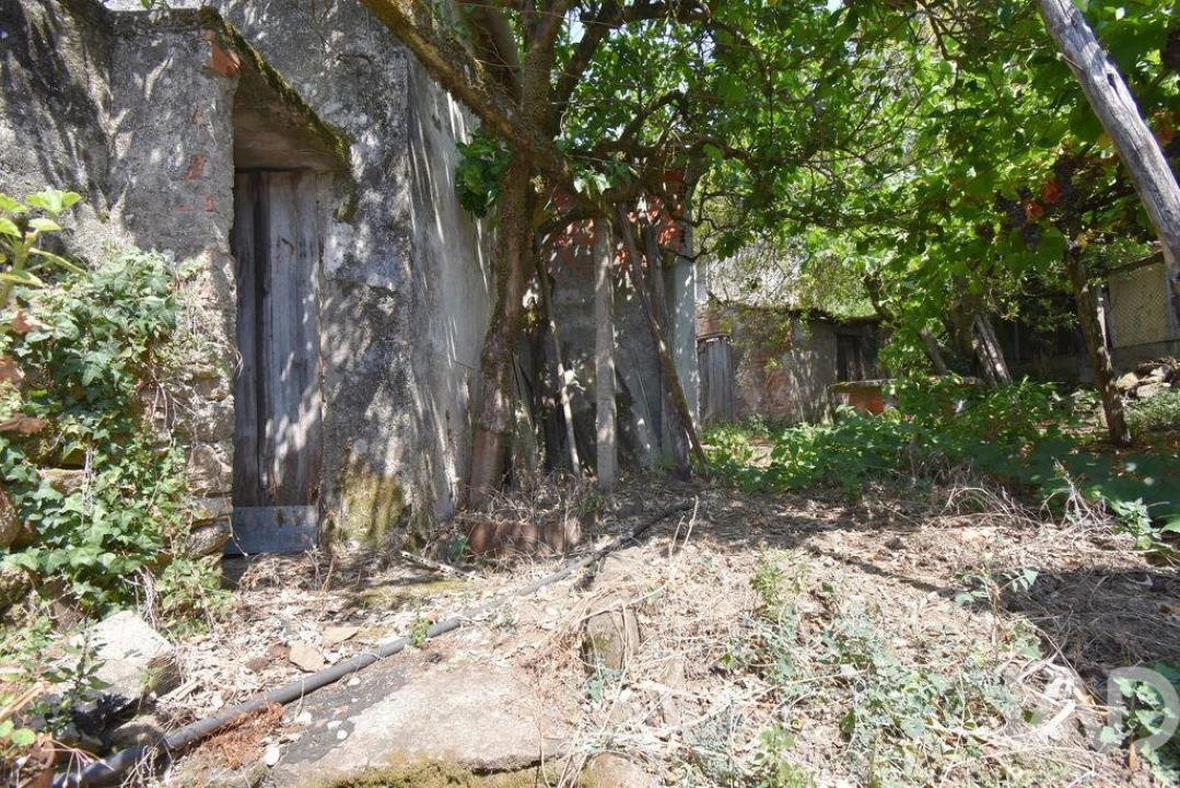 Moradia T3 para Venda em Vila Nova Foto 27
