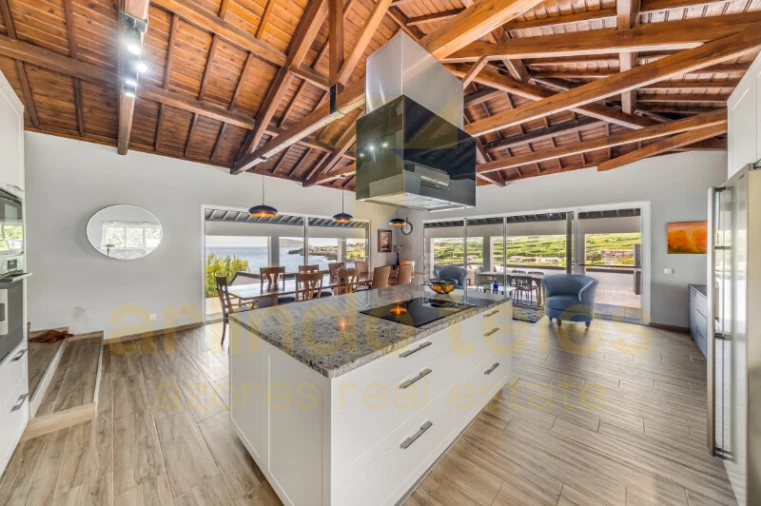 Moradia T4 para Venda em São Sebastião Foto 11