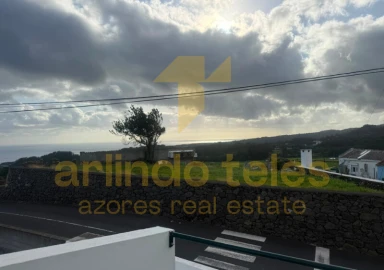 Moradia T4 para Venda em Posto Santo