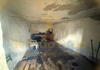 Moradia T4 para Venda em Posto Santo