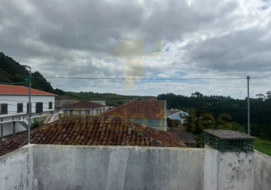 Moradia T4 para Venda em Posto Santo