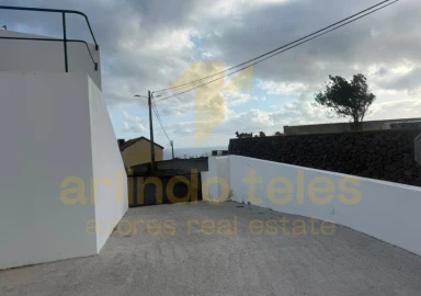 Moradia T4 para Venda em Posto Santo