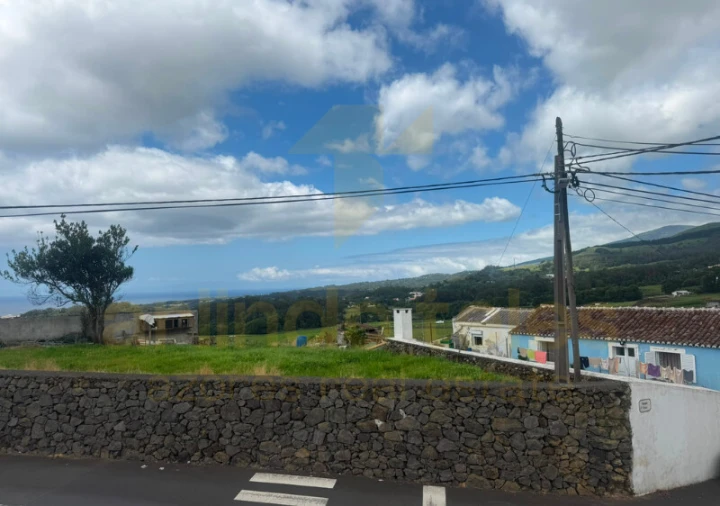 Moradia T4 para Venda em Posto Santo Foto 4