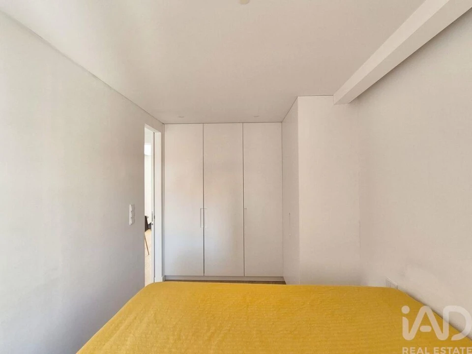 Apartamento T1 para Arrendamento em Santo António Foto 14