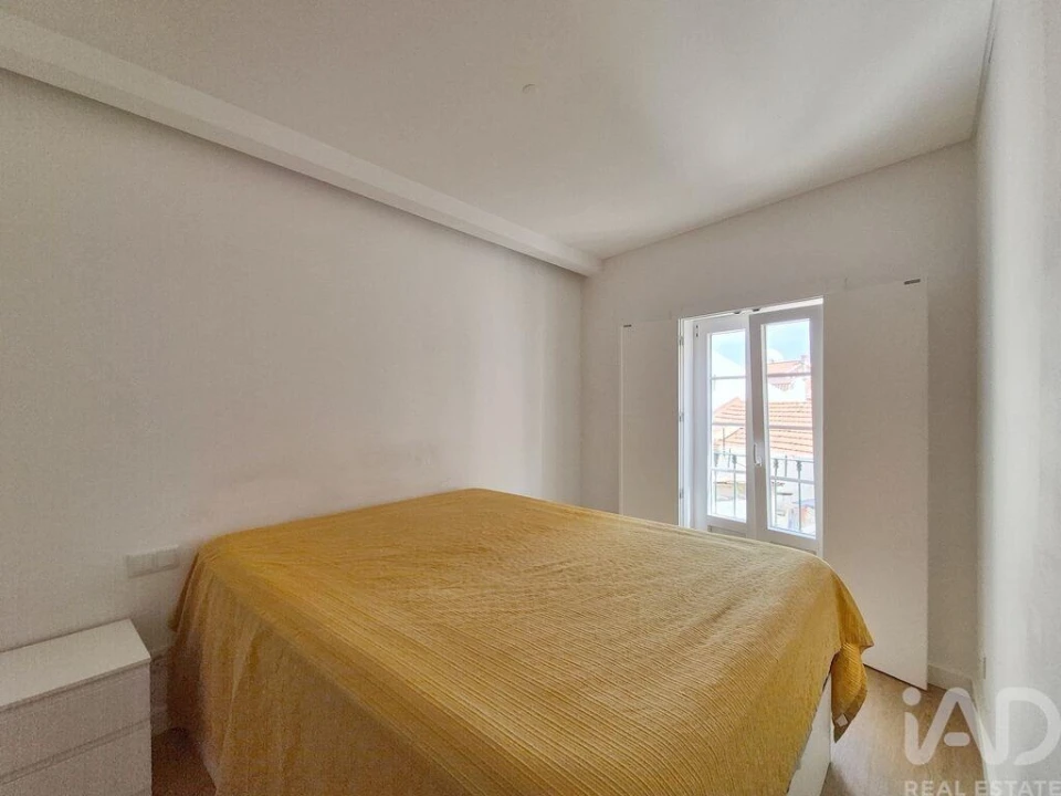 Apartamento T1 para Arrendamento em Santo António Foto 13