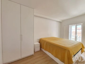 Apartamento T1 para Arrendamento em Santo António