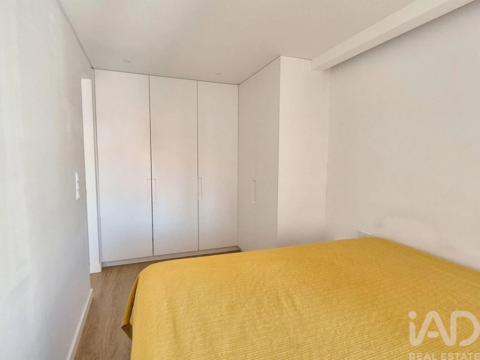 Apartamento T1 para Arrendamento em Santo António Foto 15
