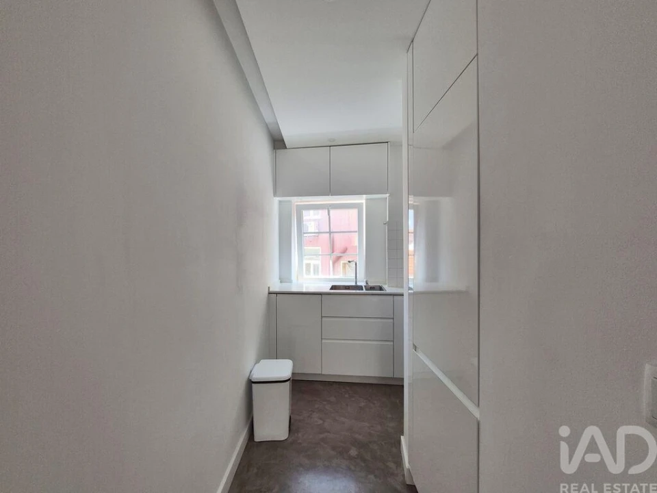 Apartamento T1 para Arrendamento em Santo António Foto 20