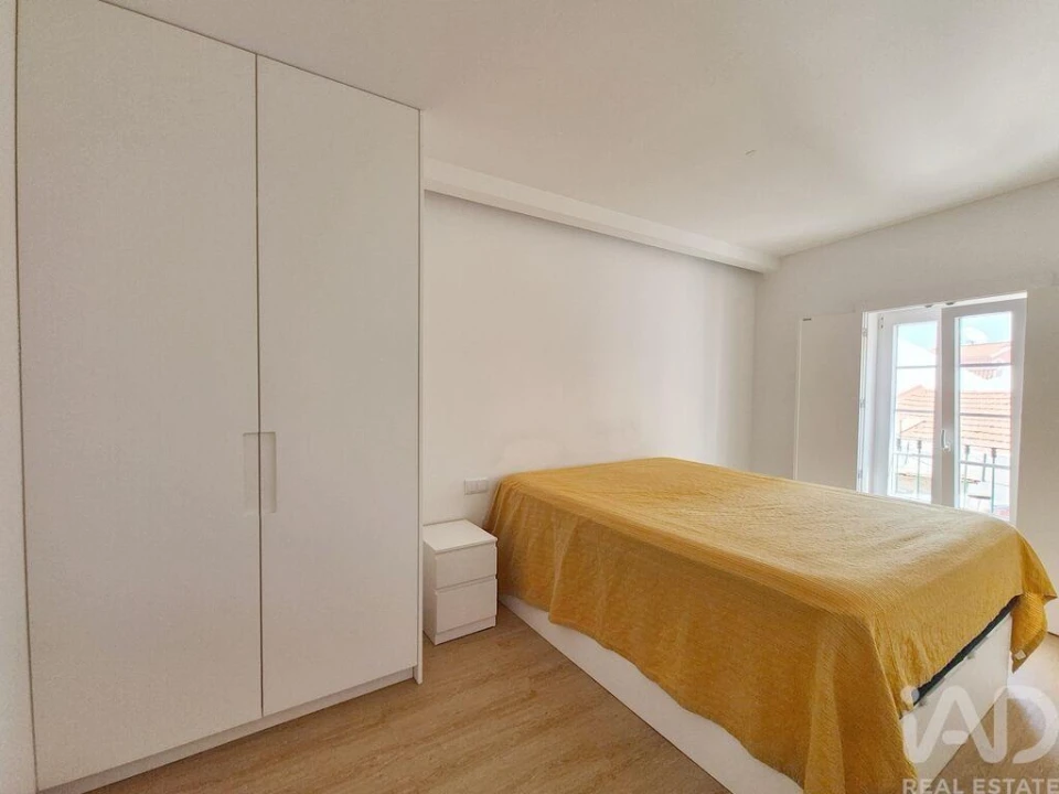 Apartamento T1 para Arrendamento em Santo António Foto 12
