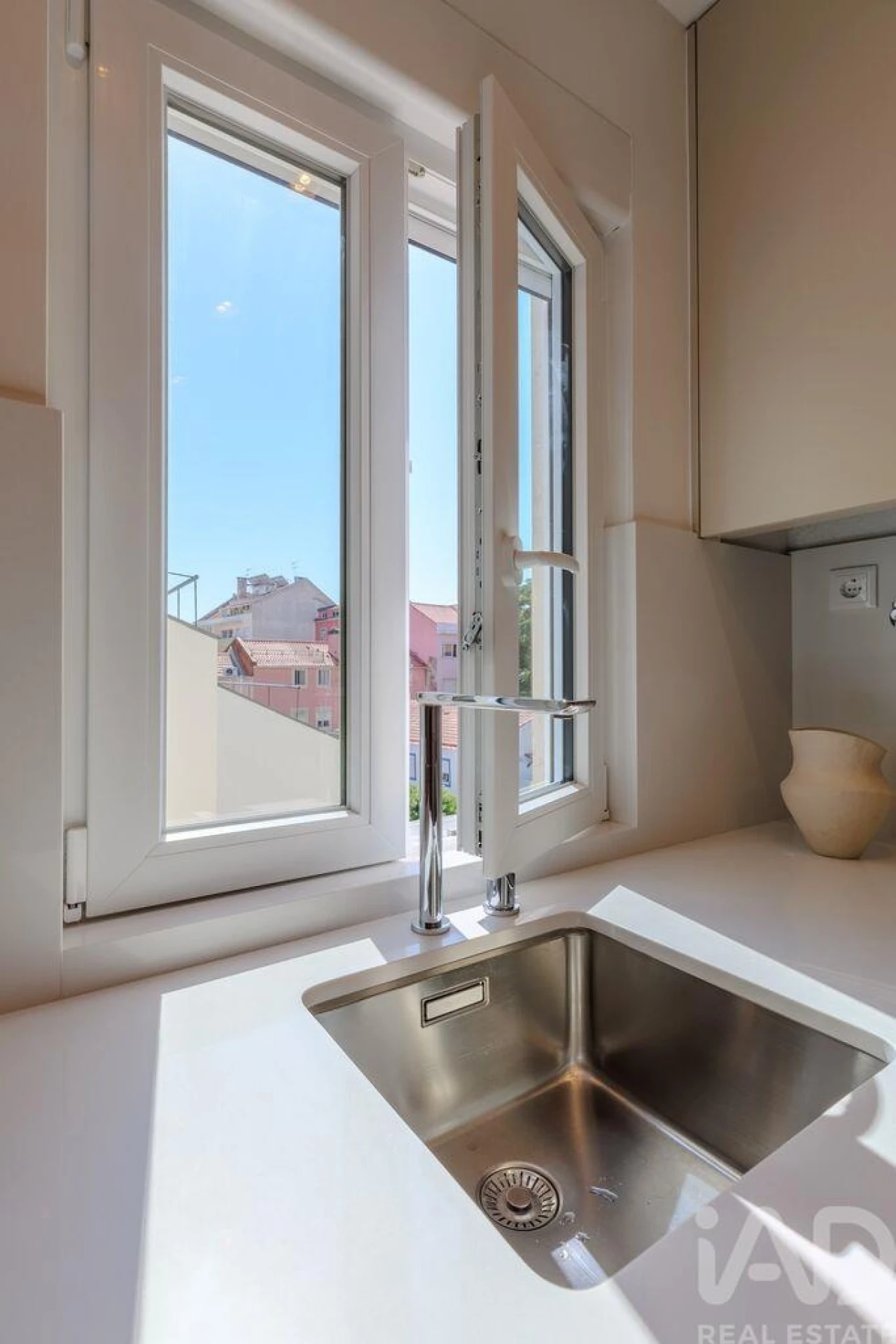 Apartamento T1 para Venda em Campo de Ourique Foto 12