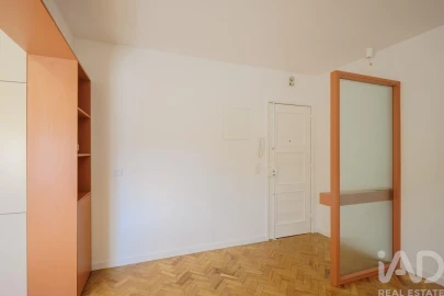 Apartamento T1 para Venda em Campo de Ourique