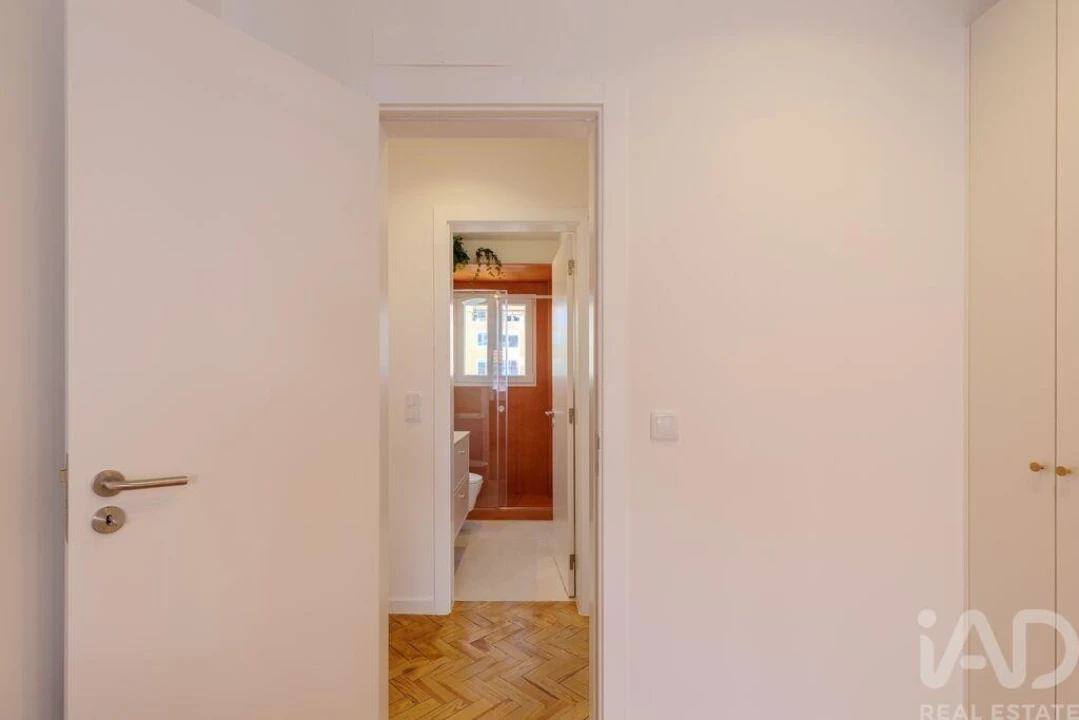 Apartamento T1 para Venda em Campo de Ourique Foto 17