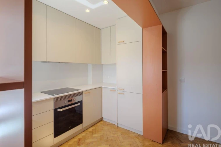 Apartamento T1 para Venda em Campo de Ourique Foto 7