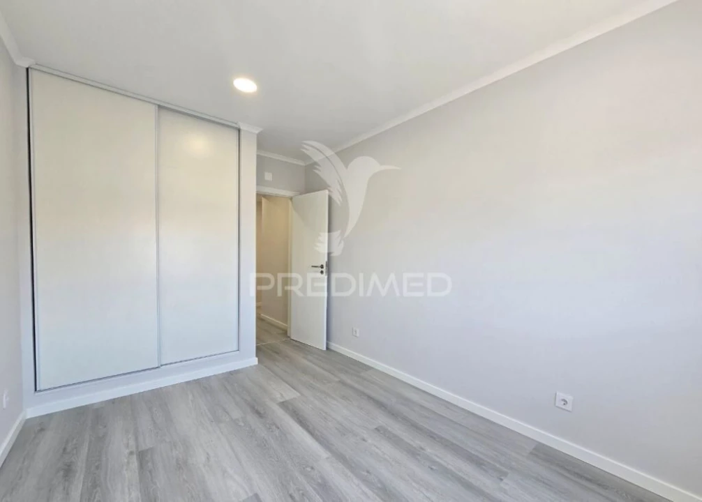 Apartamento T4 para Venda em Amora Foto 19