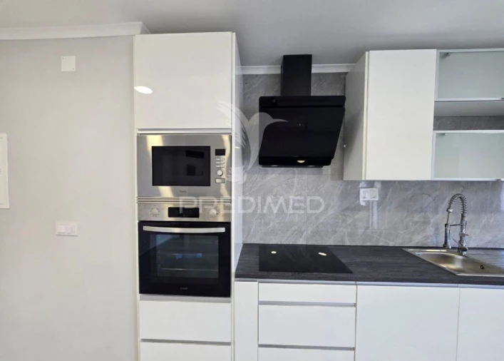 Apartamento T4 para Venda em Amora Foto 6