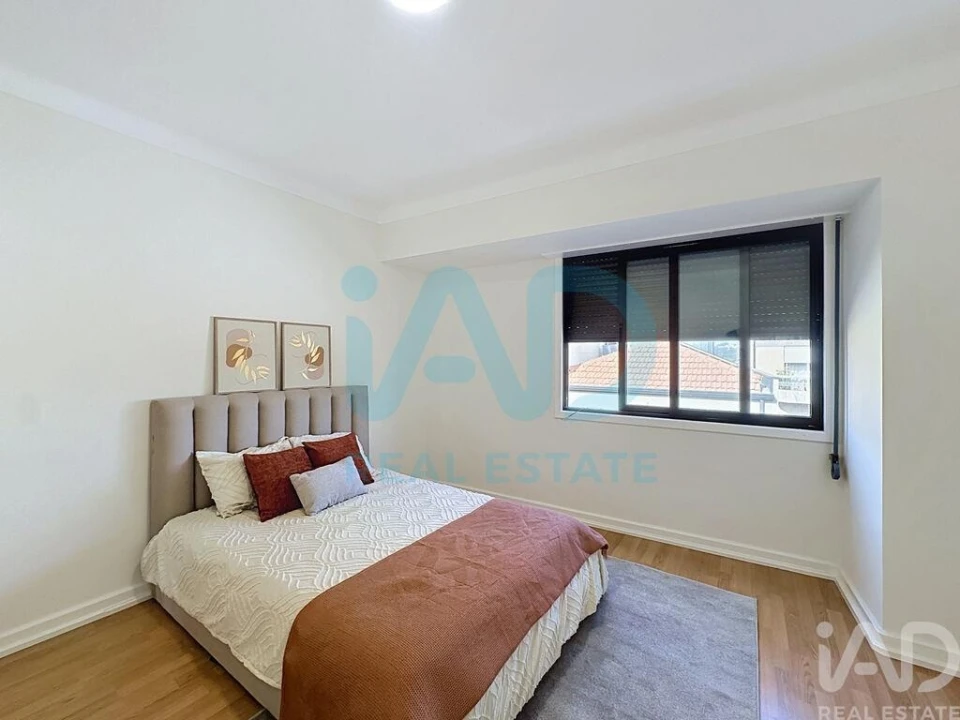 Apartamento T2 para Venda em Campanhã Foto 12