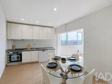 Apartamento T2 para Venda em Campanhã
