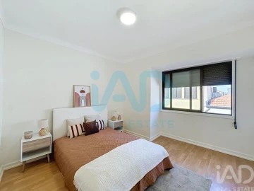 Apartamento T2 para Venda em Campanhã