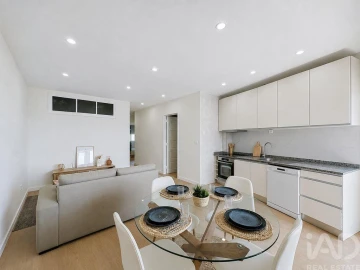 Apartamento T2 para Venda em Campanhã