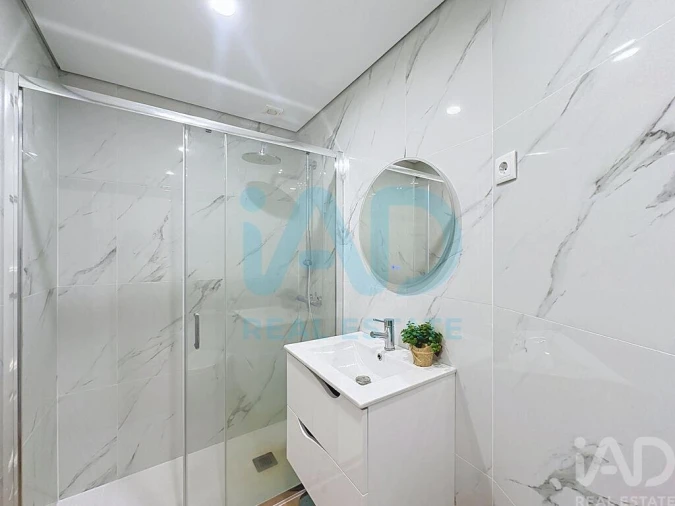 Apartamento T2 para Venda em Campanhã Foto 10