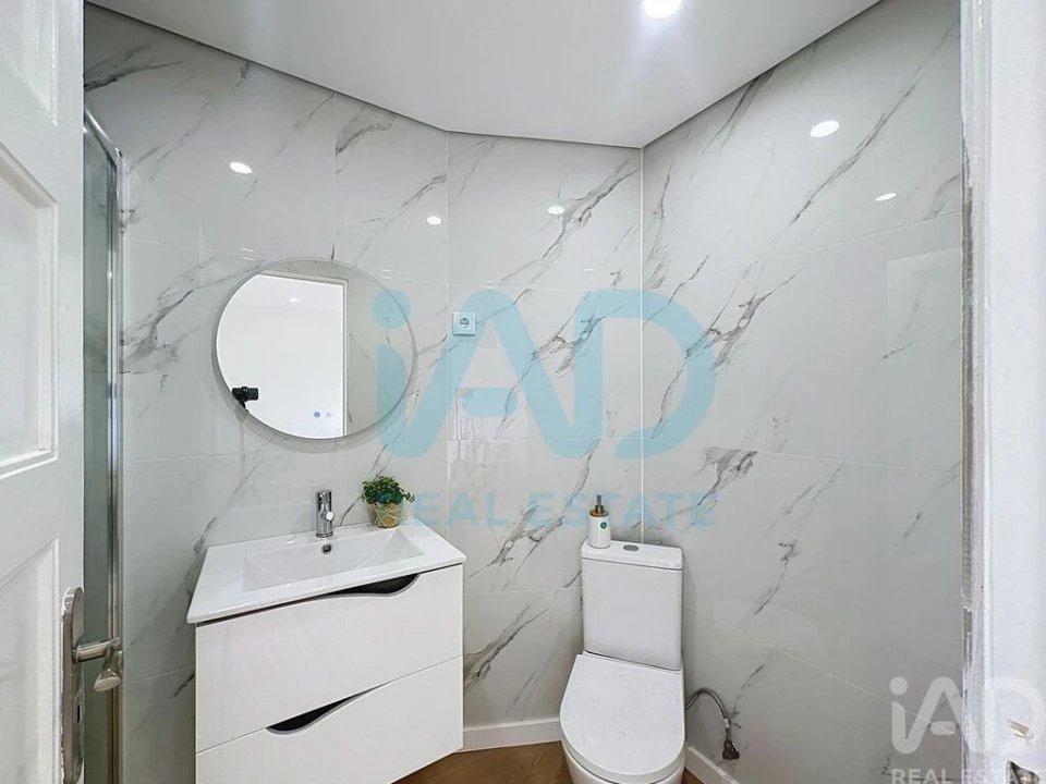 Apartamento T2 para Venda em Campanhã Foto 9