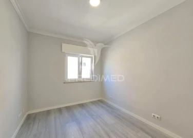 Apartamento T2 para Venda em Corroios