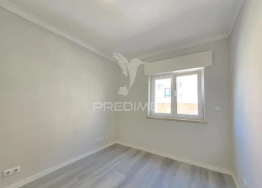 Apartamento T2 para Venda em Corroios