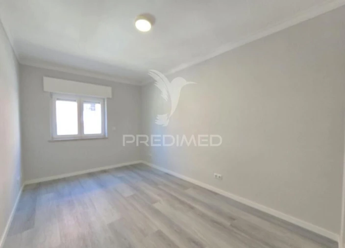Apartamento T2 para Venda em Corroios Foto 15