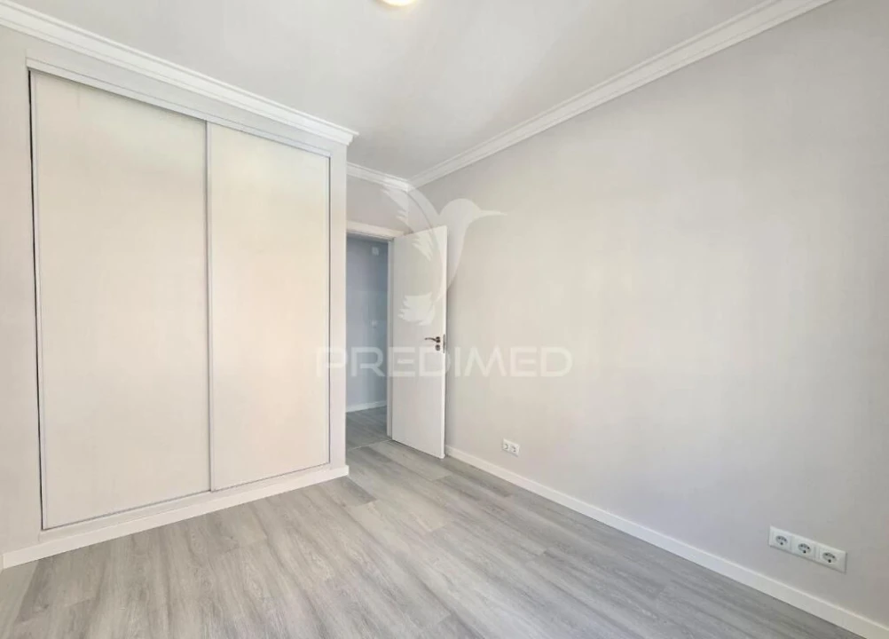 Apartamento T2 para Venda em Corroios Foto 12