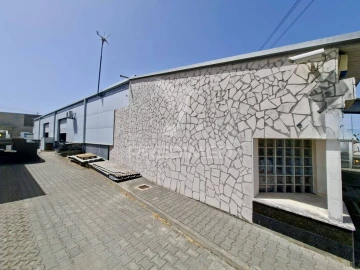 Armazém para Arrendamento em Moita