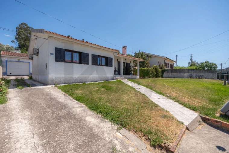 Moradia T3 para Venda em São Martinho de Árvore e Lamarosa Foto 2