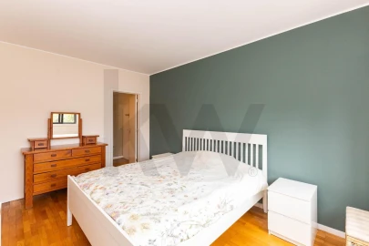 Apartamento T3 para Arrendamento em Aldoar, Foz do Douro e Nevogilde