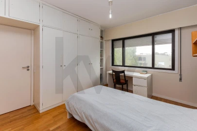 Apartamento T3 para Arrendamento em Aldoar, Foz do Douro e Nevogilde