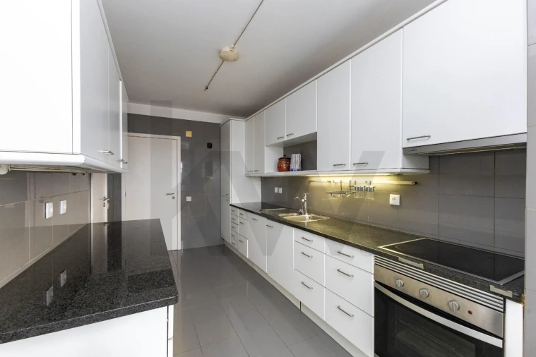 Apartamento T3 para Arrendamento em Aldoar, Foz do Douro e Nevogilde Foto 7