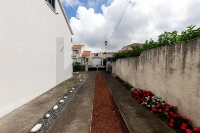 Moradia T3 para Venda em Rabo de Peixe