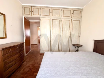 Apartamento T4 para Venda em Oeiras e São Julião da Barra, Paço de Arcos e Caxias