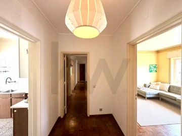 Apartamento T4 para Venda em Oeiras e São Julião da Barra, Paço de Arcos e Caxias