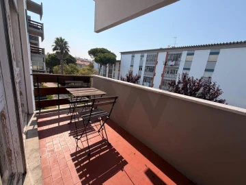 Apartamento T4 para Venda em Oeiras e São Julião da Barra, Paço de Arcos e Caxias