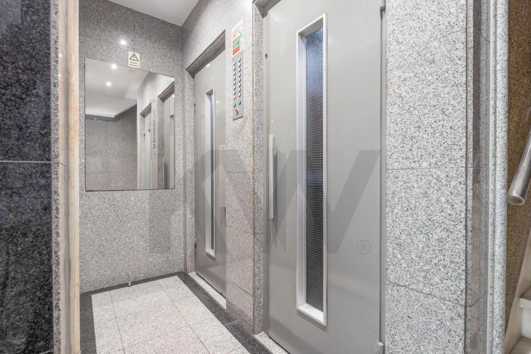 Apartamento T3 para Arrendamento em Benfica Foto 20