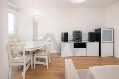 Apartamento T3 para Arrendamento em Benfica
